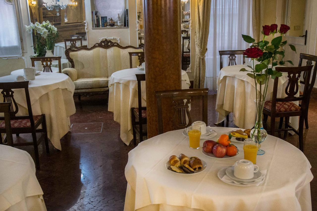 Hotel San Giorgio Venesia Bagian luar foto